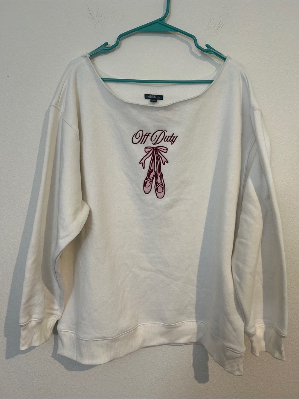 wild fable Off Duty White Sweatshirt with Burgundy Ballet Graphic - Picture 1 of 3